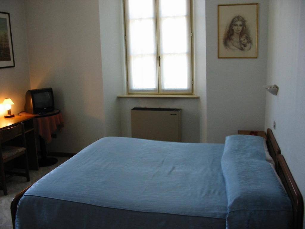 Albergo Ristorante Grigna Mandello del Lario Rum bild