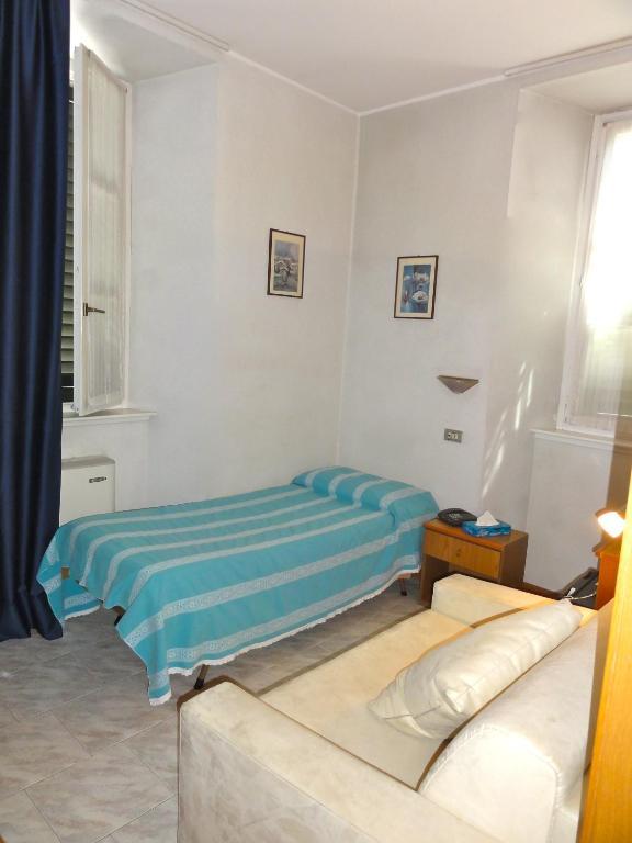 Albergo Ristorante Grigna Mandello del Lario Rum bild