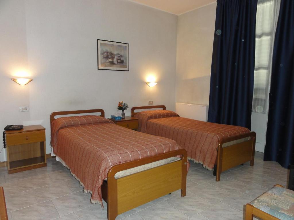 Albergo Ristorante Grigna Mandello del Lario Rum bild