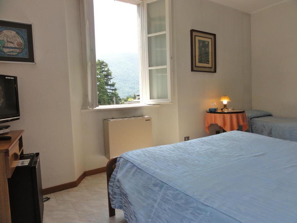 Albergo Ristorante Grigna Mandello del Lario Rum bild