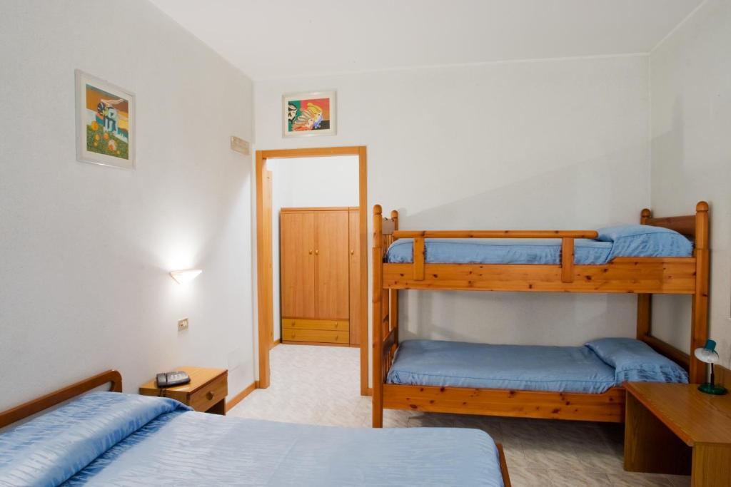 Albergo Ristorante Grigna Mandello del Lario Rum bild